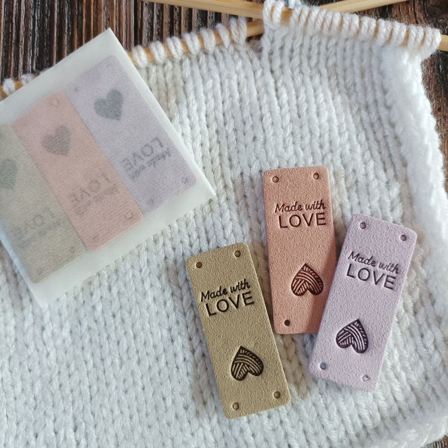 Drei Label zum Aufnähen im Set | Motiv Made with LOVE helle Töne