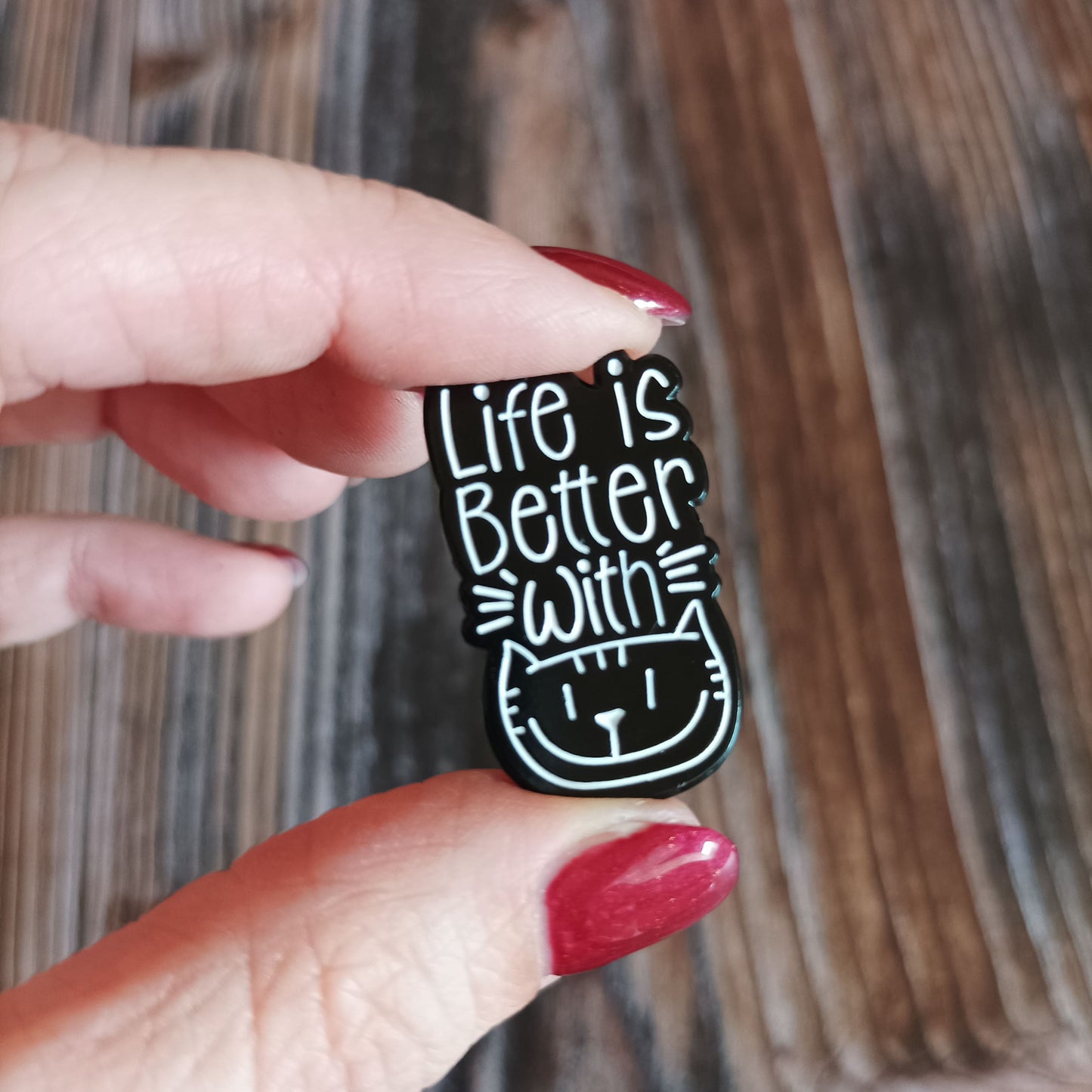 Emaille Pin | Motiv Life is better with a cat