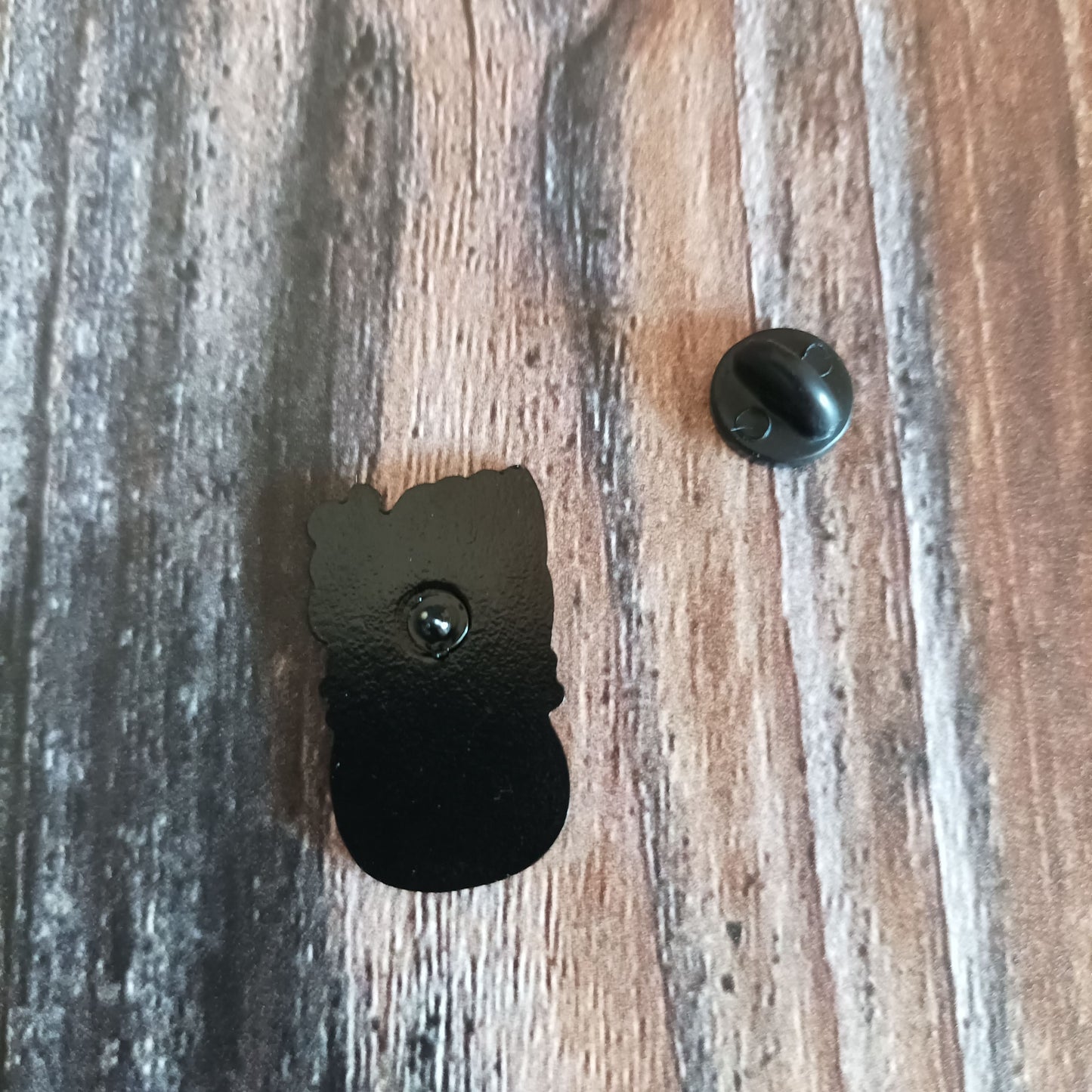 Emaille Pin | Motiv Life is better with a cat