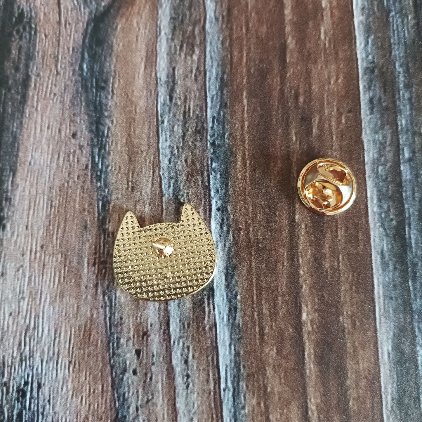 Emaille Pin | Motiv Katzenkopf creme