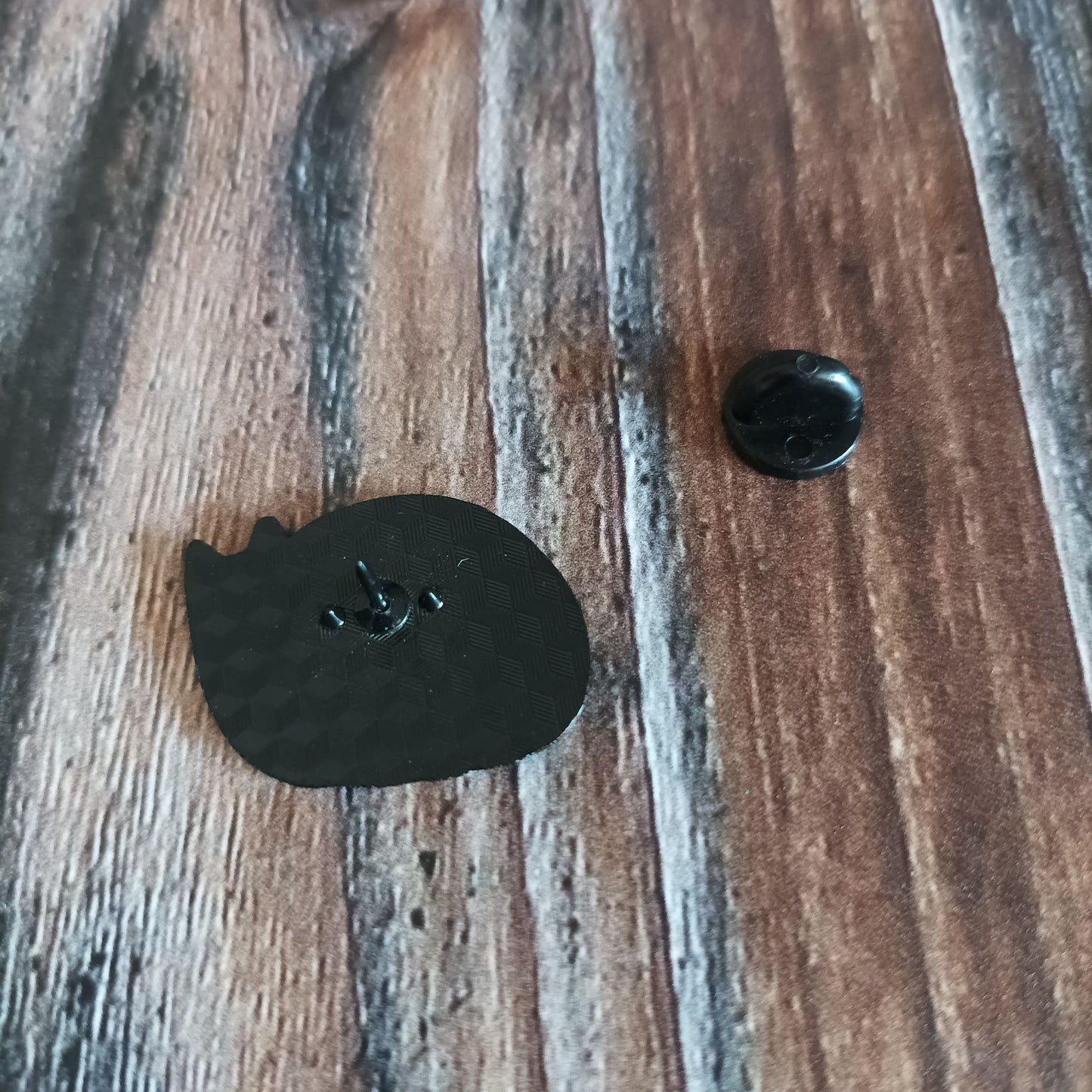 Emaille Pin | Motiv Regenbogenkatzen
