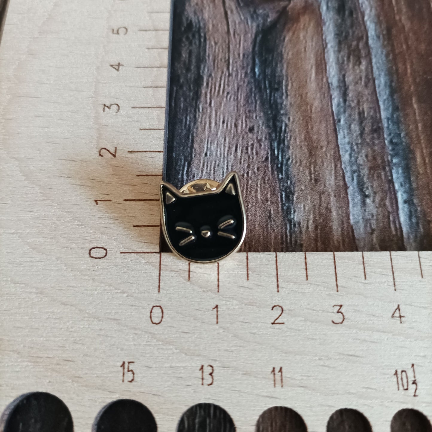 Emaille Pin | Motiv Katzenkopf schwarz