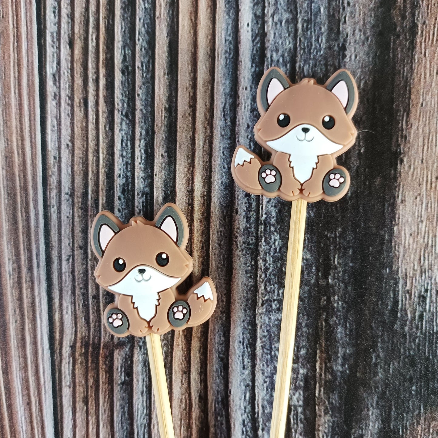 Zwei Maschenstopper aus Silikon | Motiv Fuchs braun