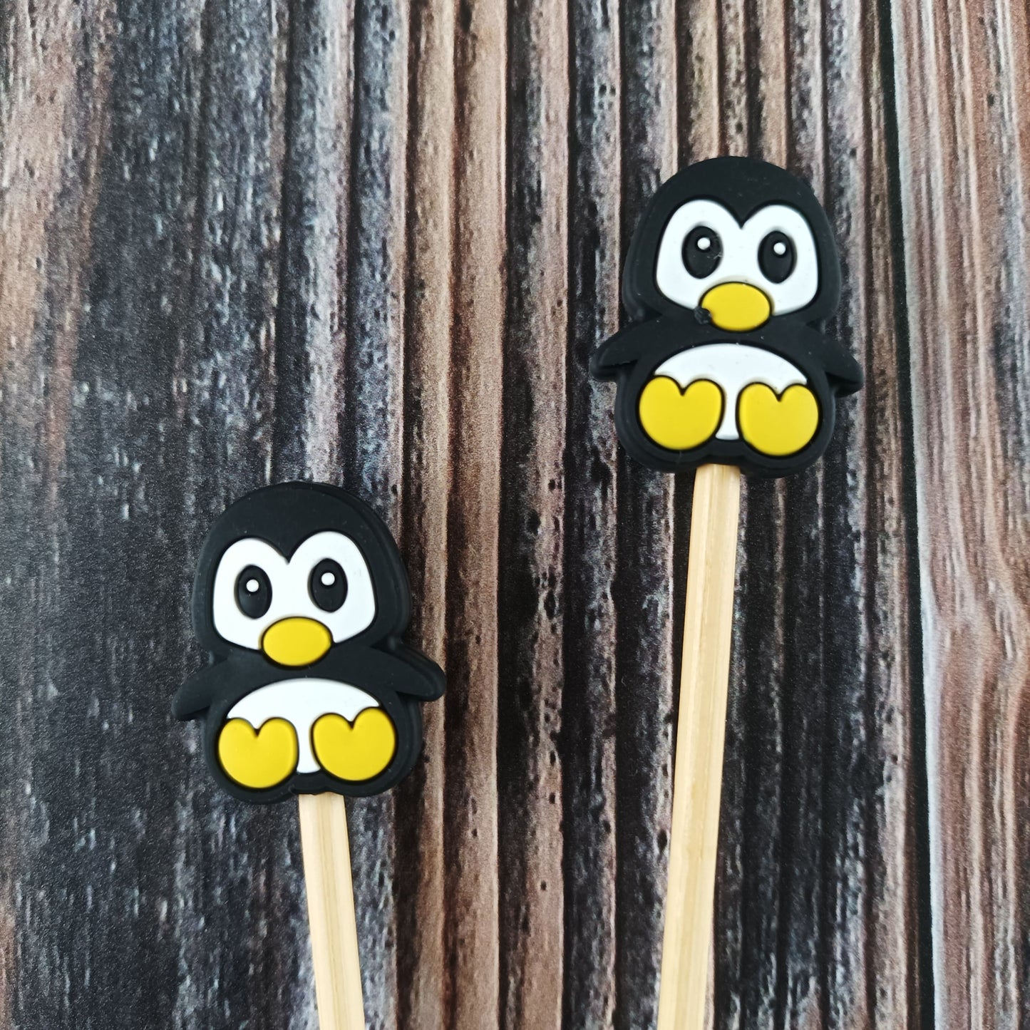 Zwei Maschenstopper aus Silikon | Motiv Pinguine
