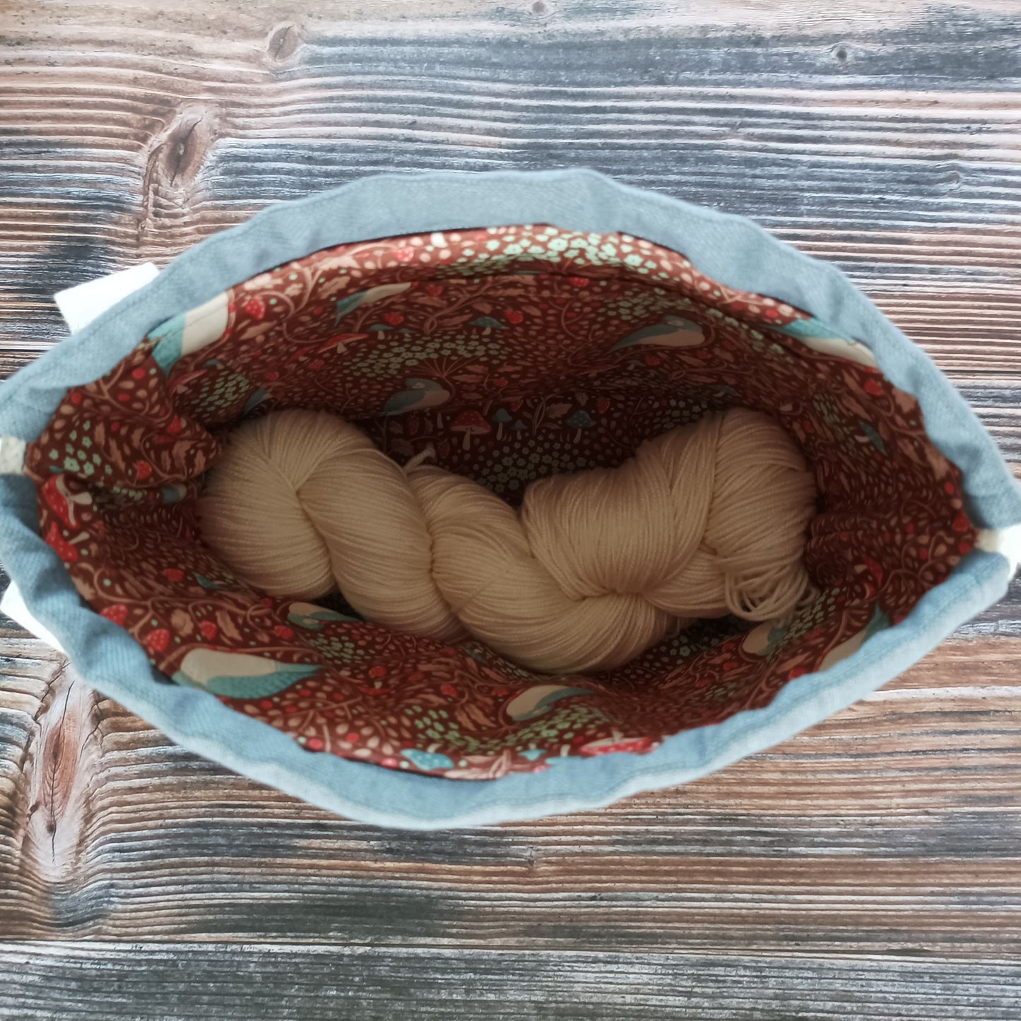 Projekttasche mit Kordelzug Größe S | Motiv uni blau | Birds and strawberrys
