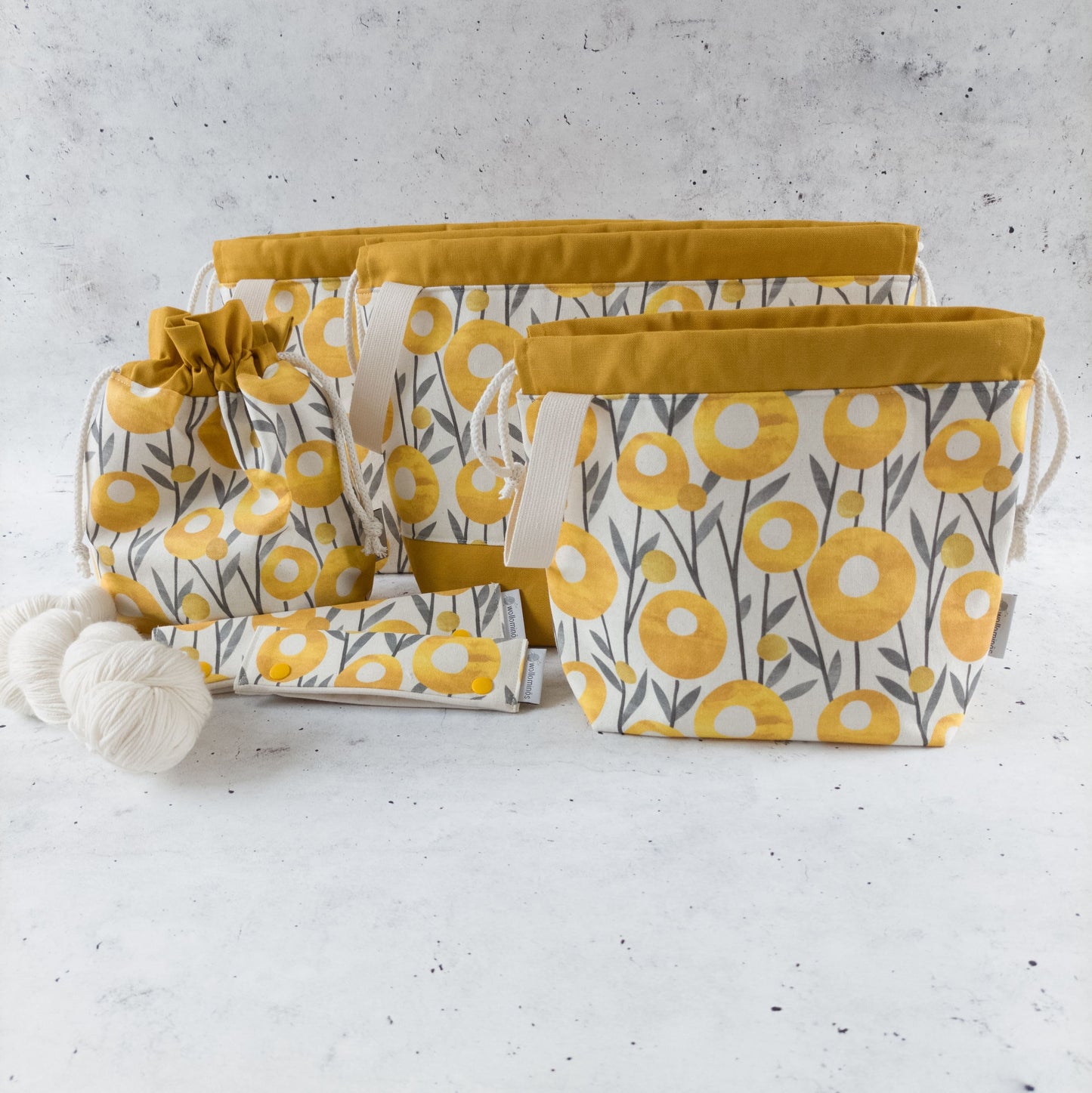Nadelgarage zur Aufbewahrung von Nadelspielen in 15 cm oder 20 cm Länge | Motiv Retroflowers