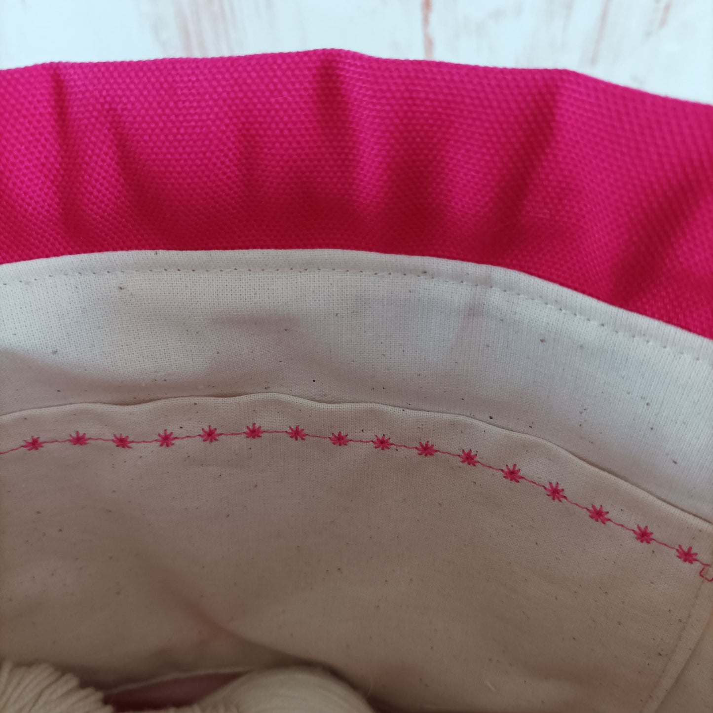 Projekttasche mit Kordelzug Größe S | Motiv Schmetterlingswiese pink