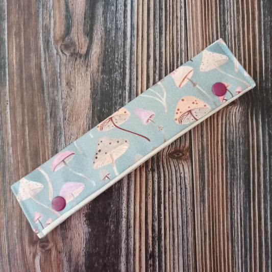 Nadelgarage zur Aufbewahrung von Nadelspielen in 20 cm Länge | Motiv Pilze