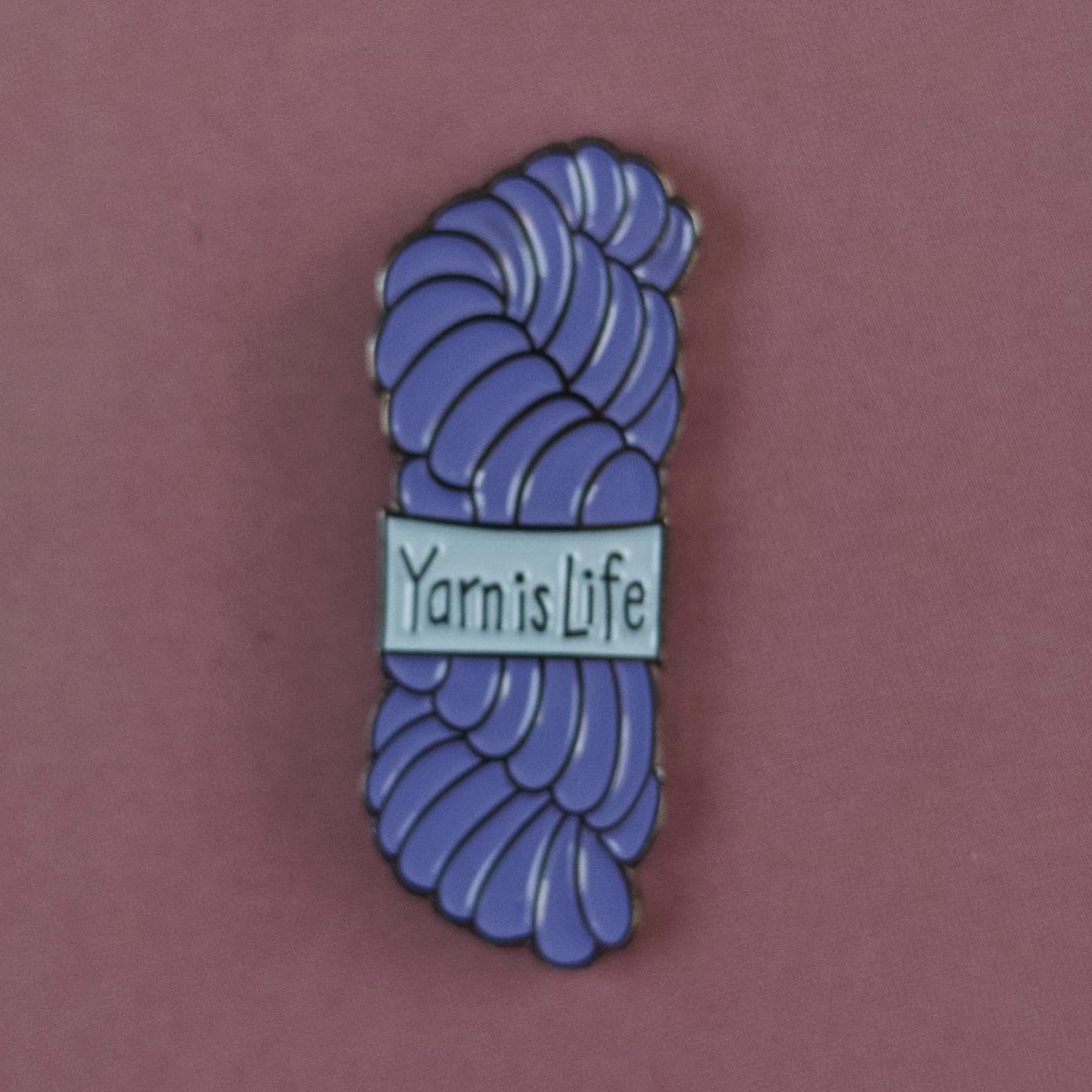 Emaille Pin | Motiv Wollstrang Yarn is life