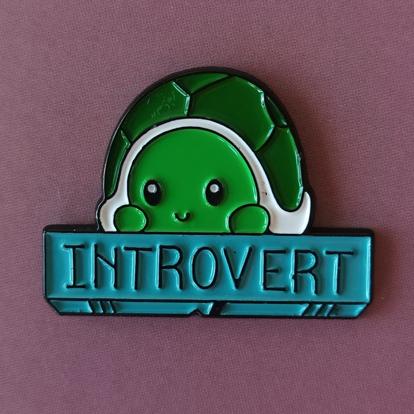 Emaille Pin | Motiv introvert Schildkröte