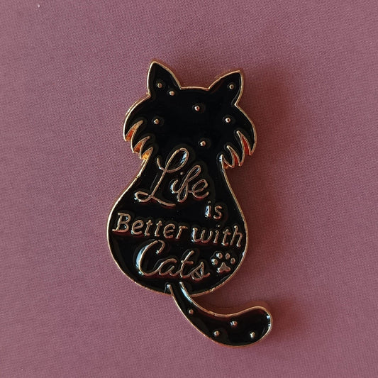Emaille Pin | Motiv Life is better with cats